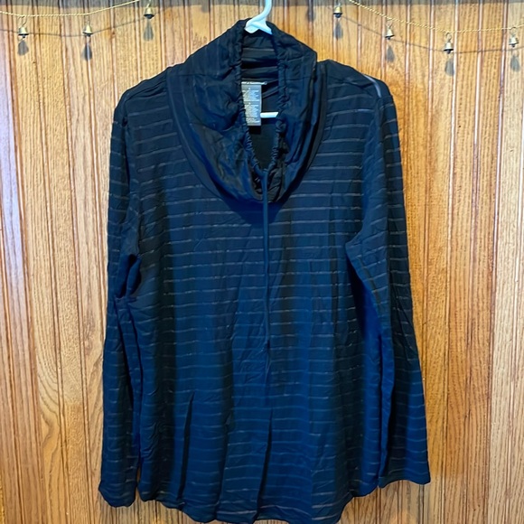 Chelsea & Theodore Black Cowl Neck Top - Picture 1 of 5